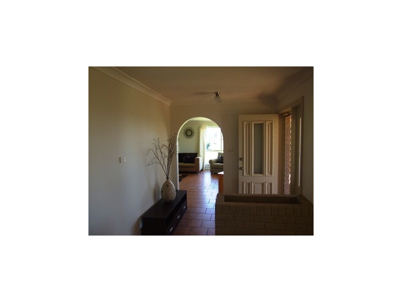 11 Ballerdee Lane, Parkes NSW 2870