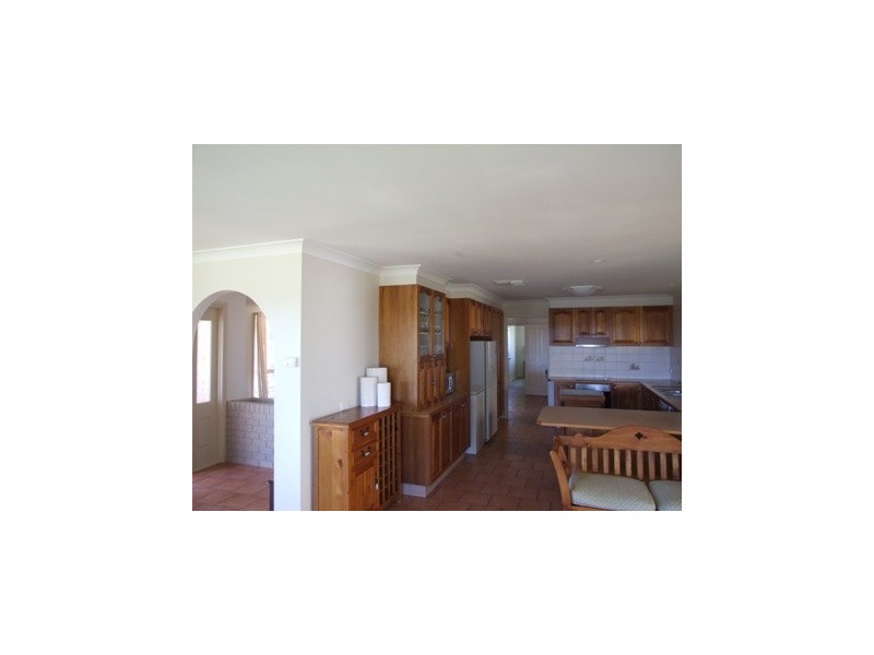 11 Ballerdee Lane, Parkes NSW 2870