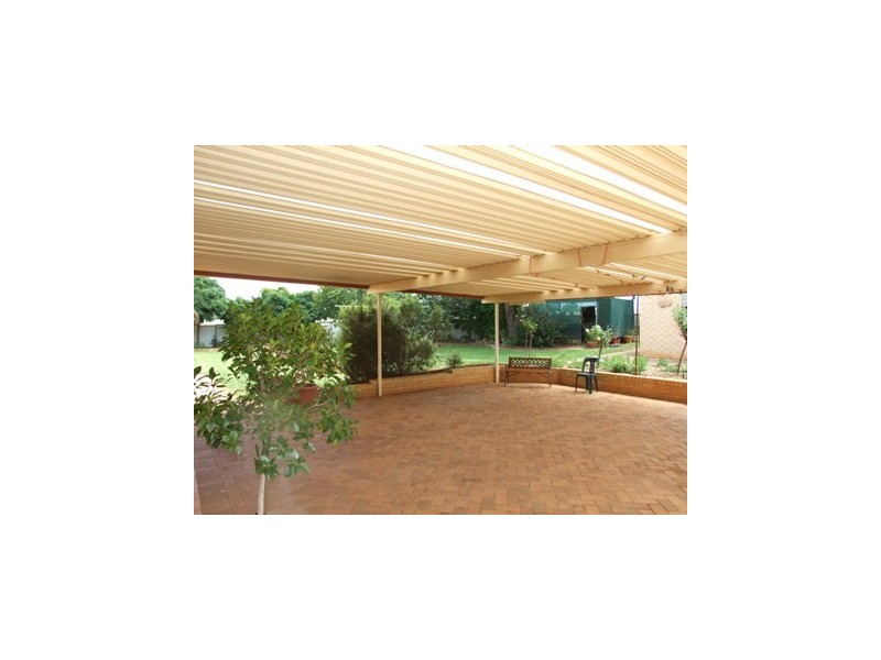 102 Webb Street, Parkes NSW 2870