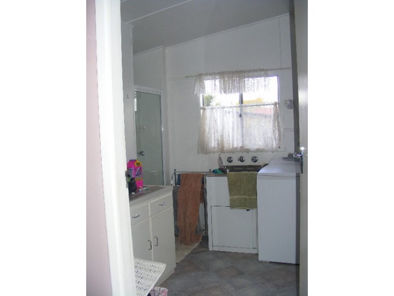 37 East Street, Parkes NSW 2870