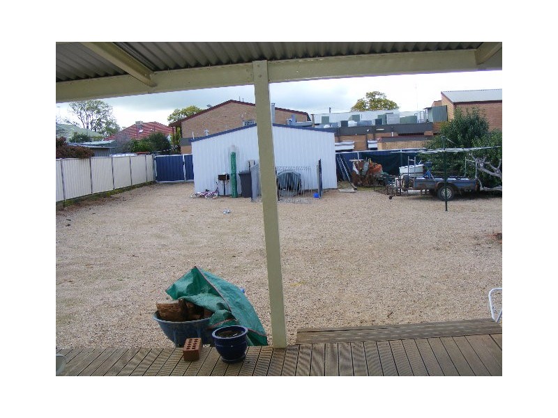 37 East Street, Parkes NSW 2870