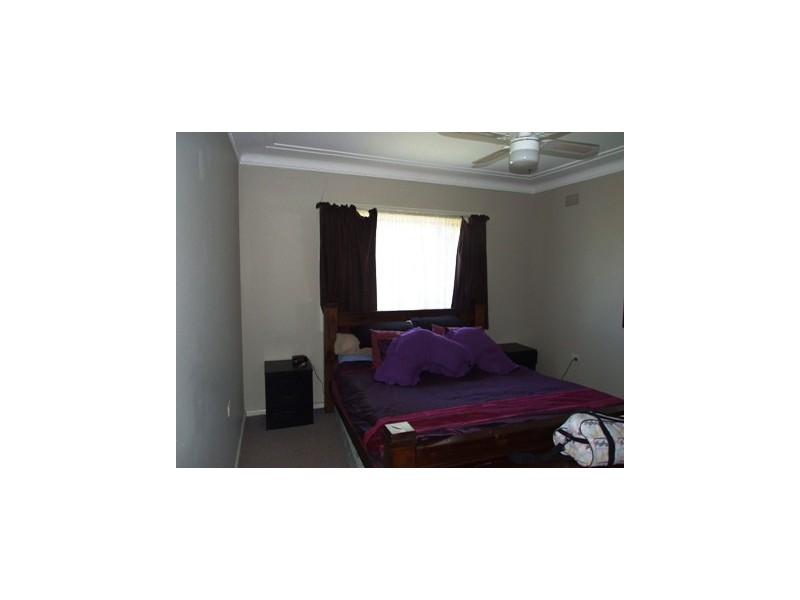 24 Pearce Street, Parkes NSW 2870