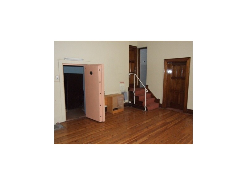 107 Caswell Street, Peak Hill NSW 2869