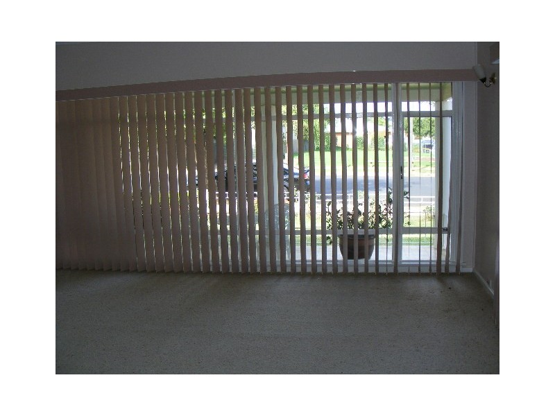 28 Armstrong St, Parkes NSW 2870