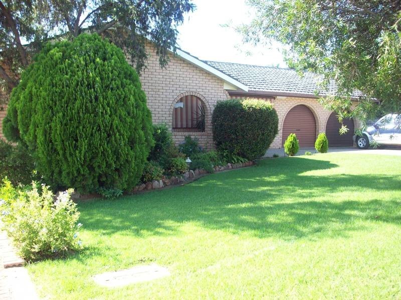 3 JUBILEE STREET, Parkes NSW 2870