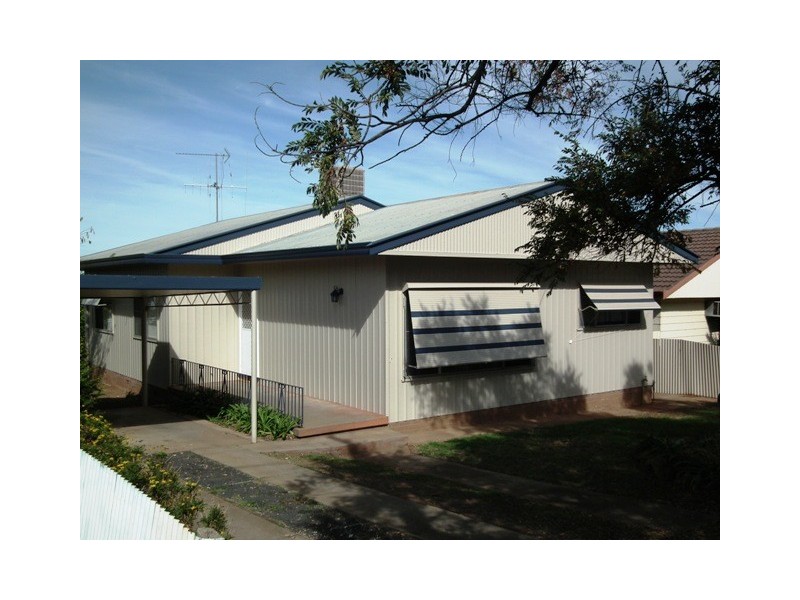 29 Wentworth Street, Parkes NSW 2870