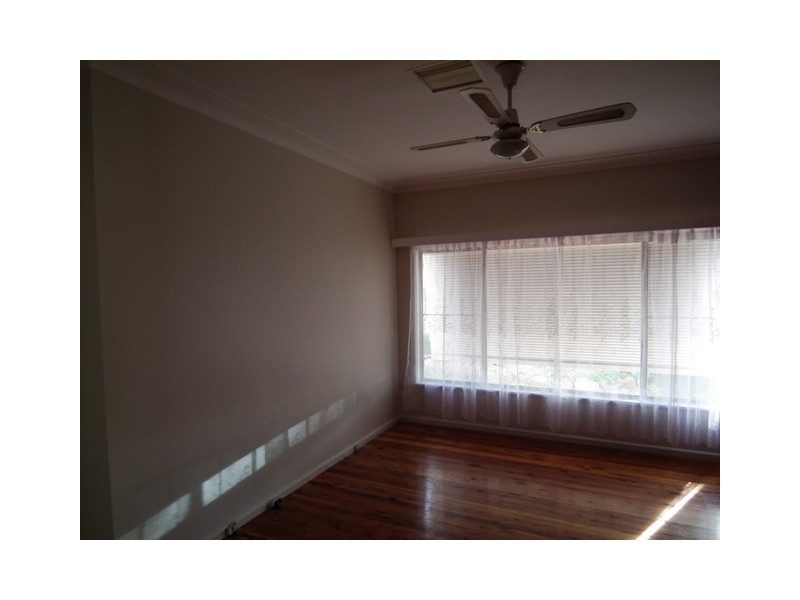 29 Wentworth Street, Parkes NSW 2870