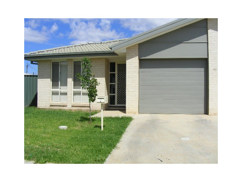1/80 Close Street, Parkes NSW 2870
