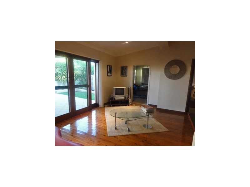 16 High Street, Parkes NSW 2870