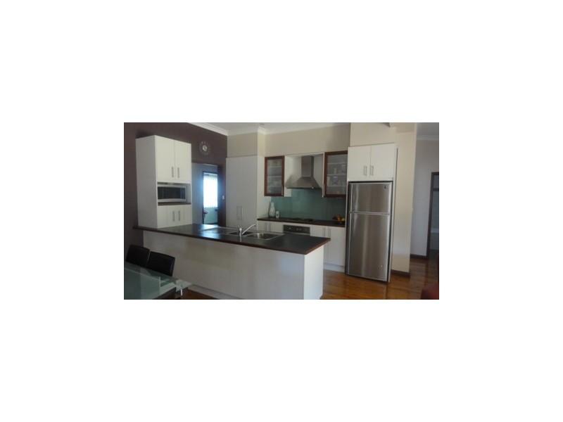 16 High Street, Parkes NSW 2870