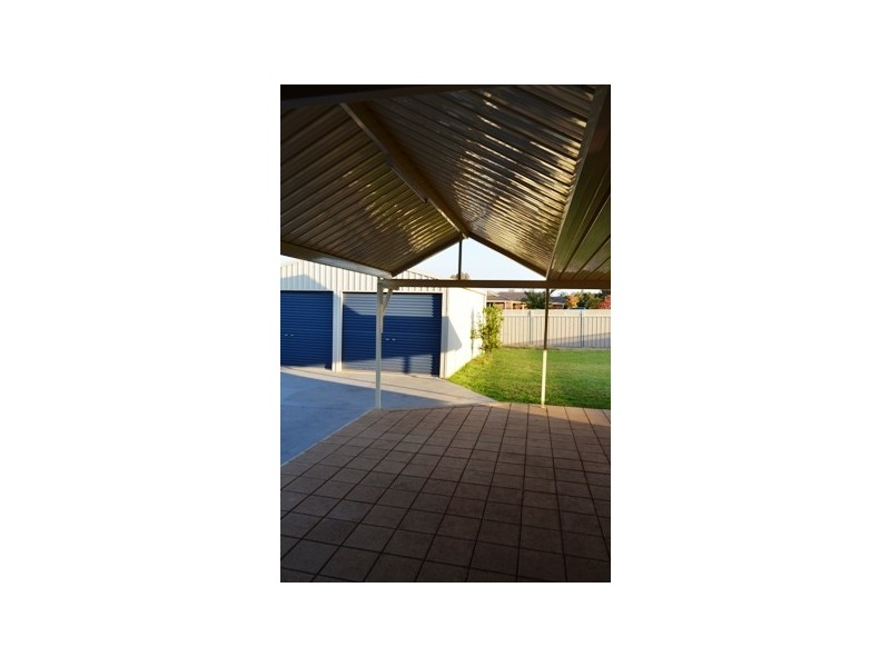 2 Noonan Street, Parkes NSW 2870
