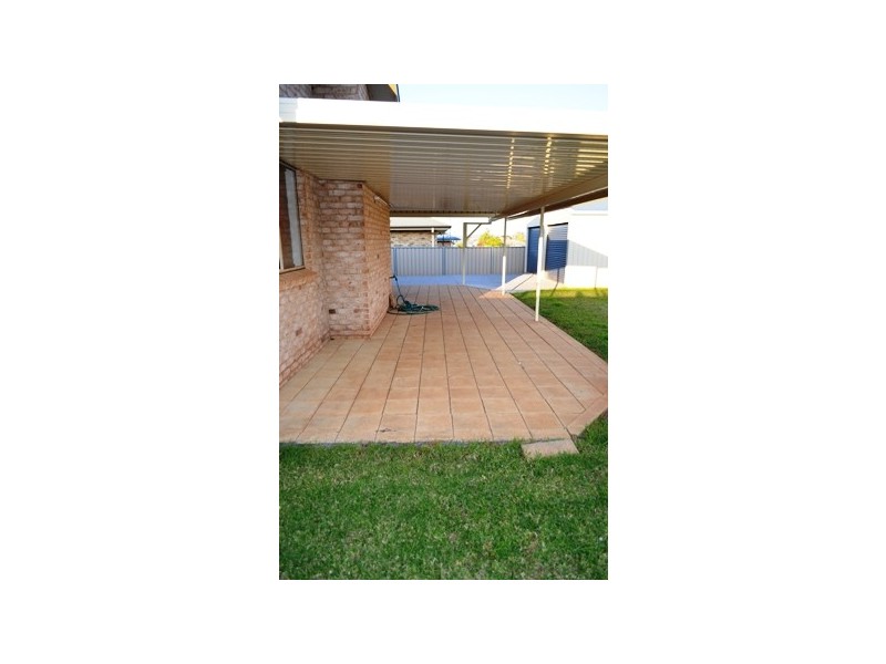 2 Noonan Street, Parkes NSW 2870