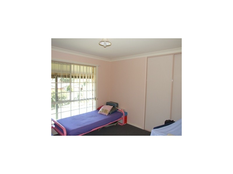 1 Glenburnie Close, Parkes NSW 2870