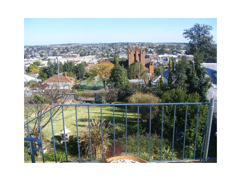 36 High Street, Parkes NSW 2870