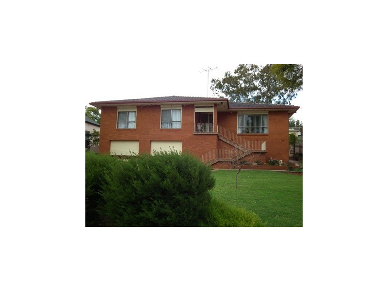 43 Hill Street, Parkes NSW 2870