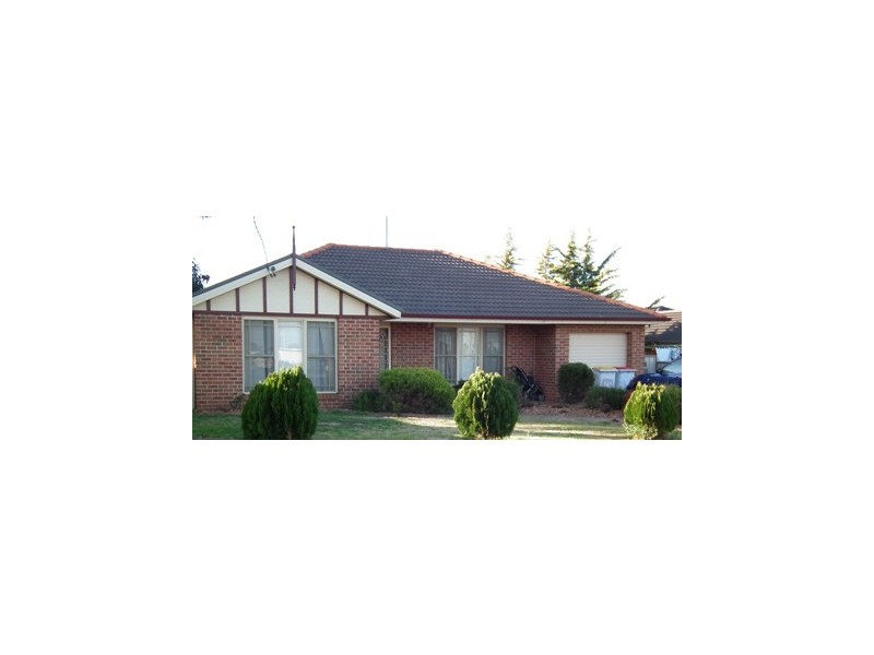 78 Brolgan Rd, Parkes NSW 2870