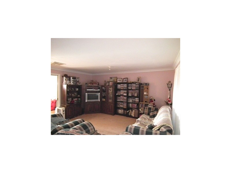 78 Brolgan Rd, Parkes NSW 2870