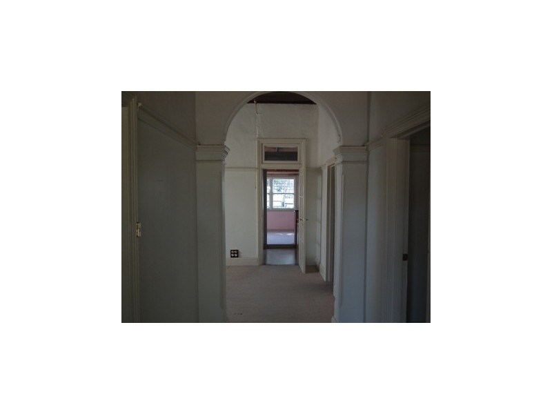 18 Thomas Street, Parkes NSW 2870