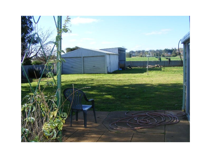 38 Coronation Avenue, Parkes NSW 2870