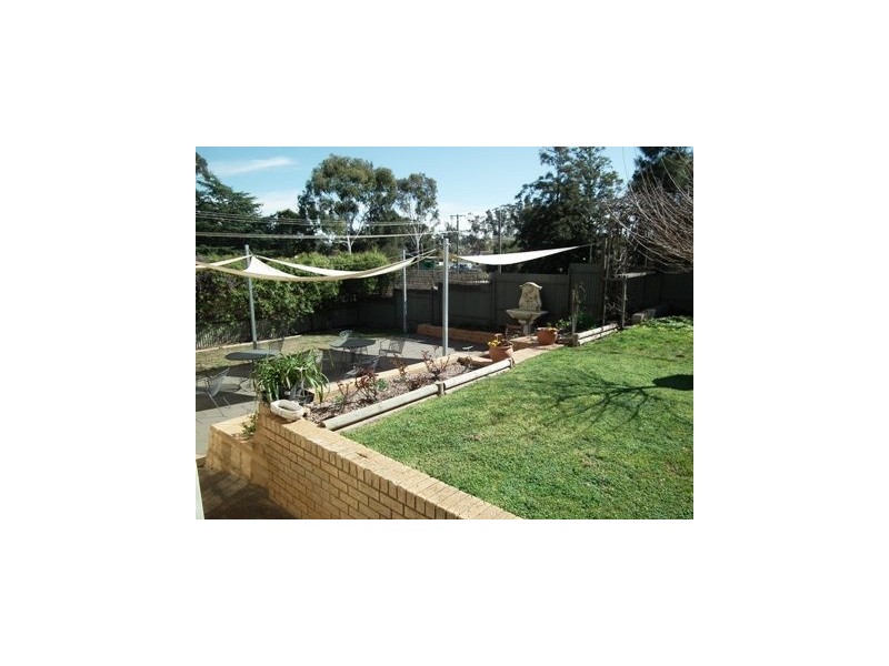 2 Drummond, Parkes NSW 2870