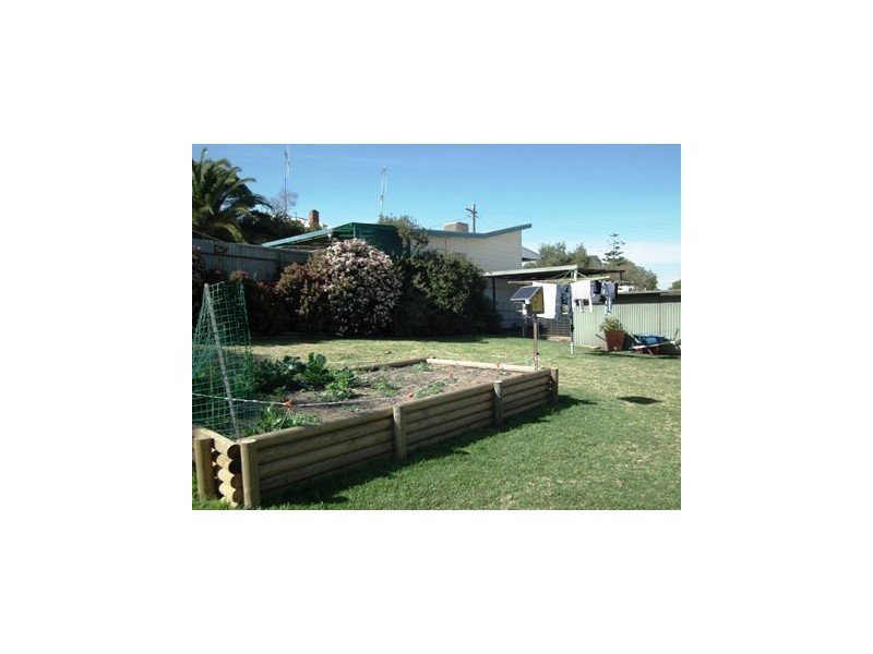 2 Drummond, Parkes NSW 2870