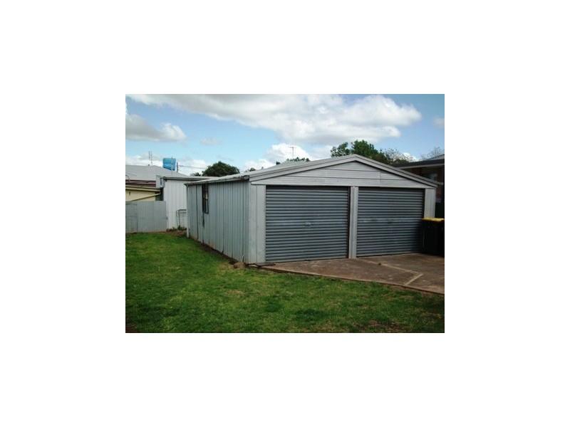 95 Dalton, Parkes NSW 2870