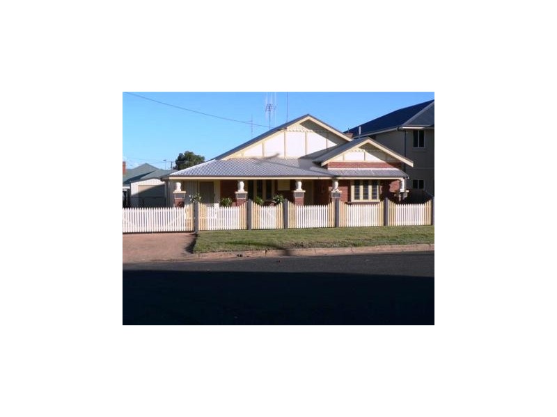51 Chruch Street, Parkes NSW 2870