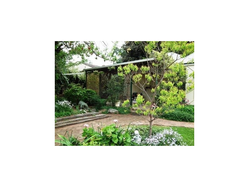 18 East Street, Parkes NSW 2870