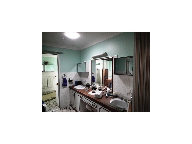 19 Carrington Street, Parkes NSW 2870