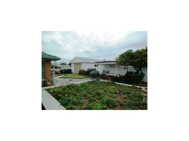 19 Carrington Street, Parkes NSW 2870