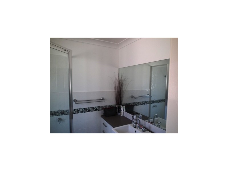 39 Glenburine Close, Parkes NSW 2870