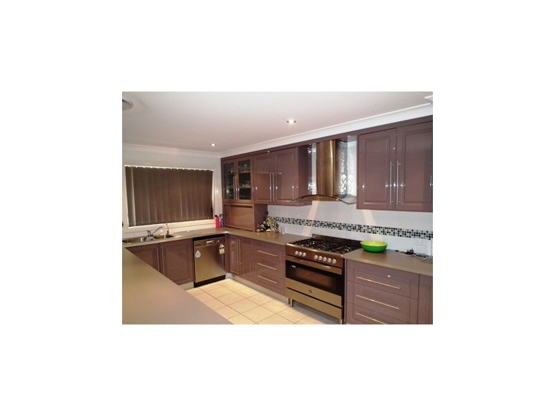39 Glenburine Close, Parkes NSW 2870