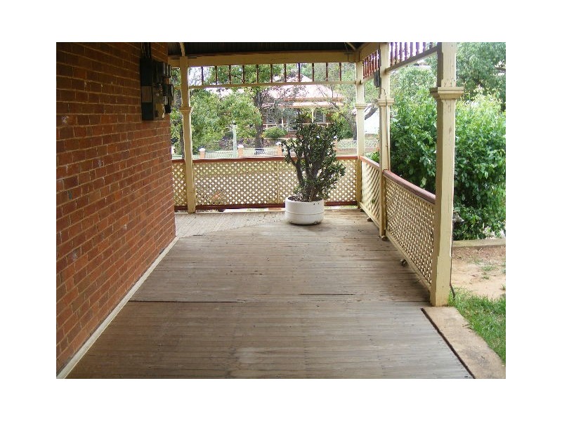 21 Gap Street, Parkes NSW 2870