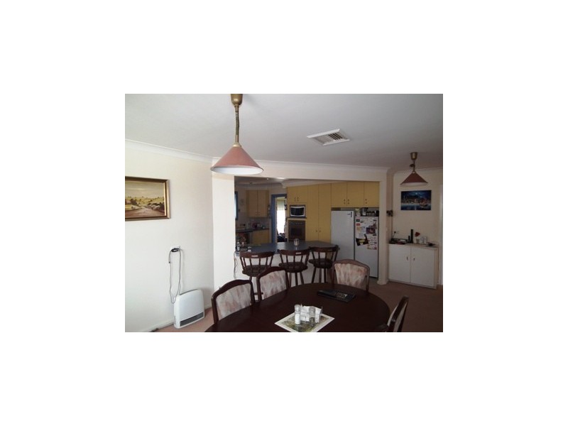 18 Jones Street, Parkes NSW 2870