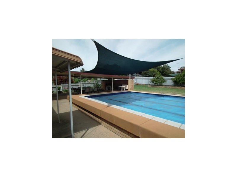 18 Jones Street, Parkes NSW 2870
