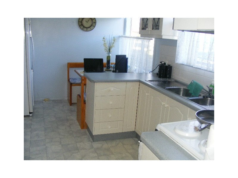 5 Glover Street, Parkes NSW 2870