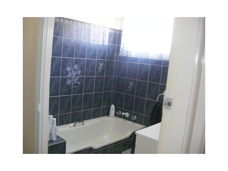 5 Glover Street, Parkes NSW 2870