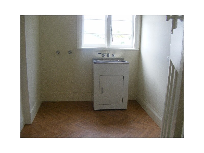 13 Thomas Street, Parkes NSW 2870