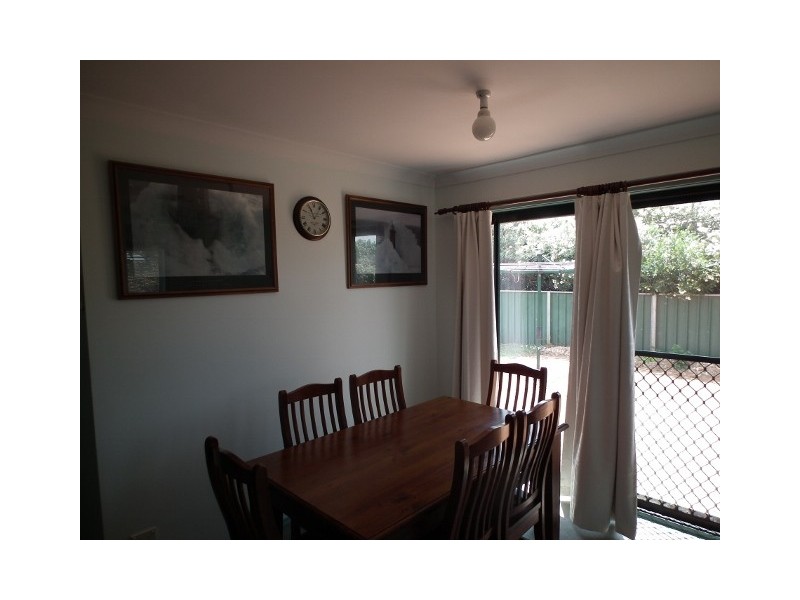 70 Brolgan Rd, Parkes NSW 2870