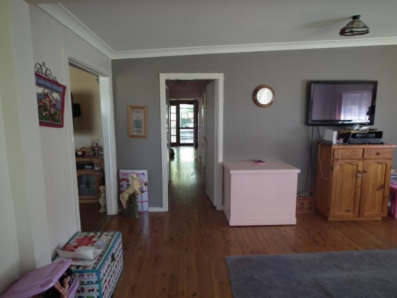68 Military Road, Parkes NSW 2870