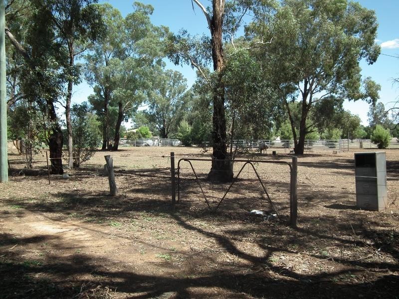 68 Military Road, Parkes NSW 2870