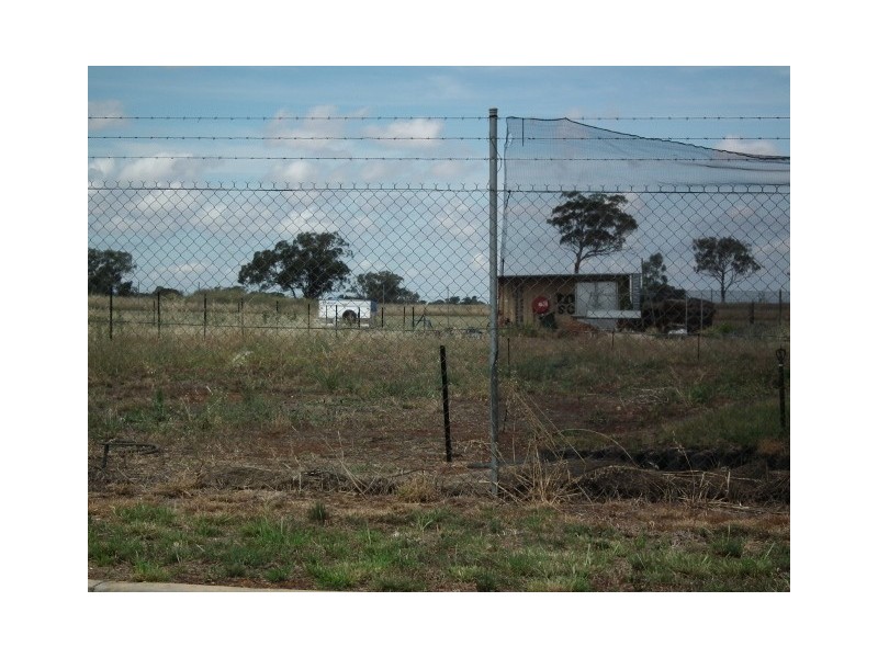 8-11 Boyd Circuit, Parkes NSW 2870