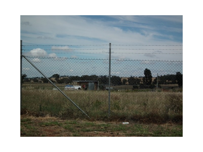 8-11 Boyd Circuit, Parkes NSW 2870