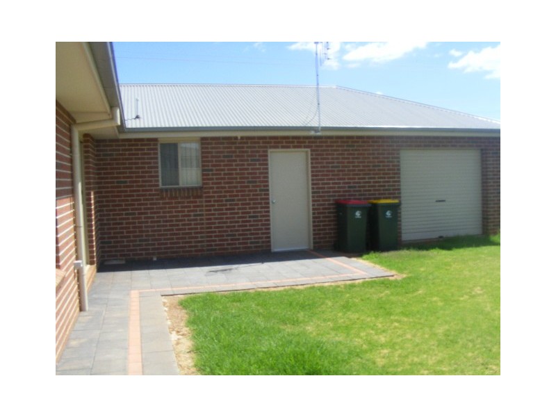 41 Best Street, Parkes NSW 2870