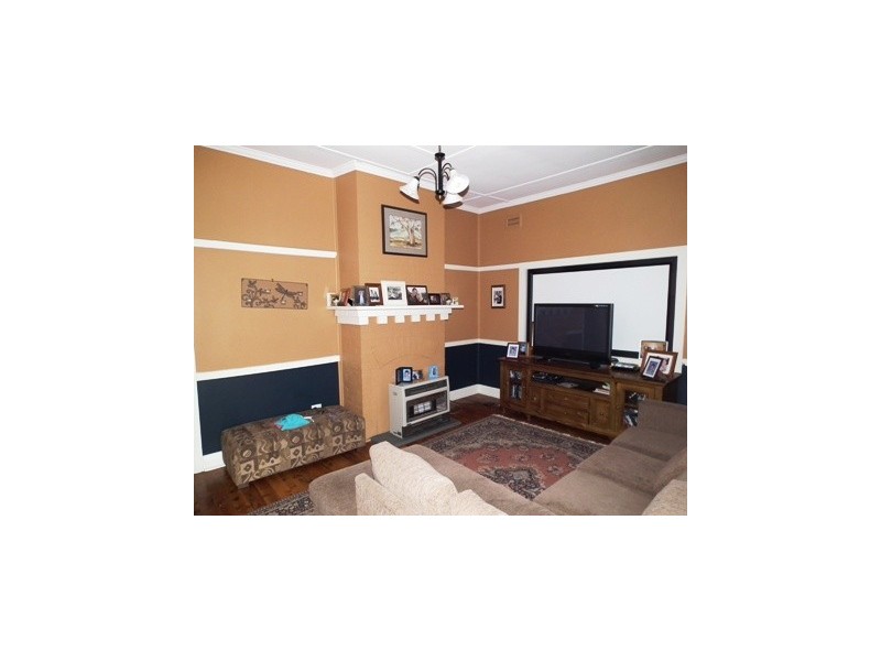30 May Street, Parkes NSW 2870