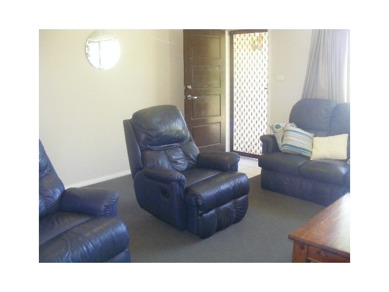 11A Barton Street, Parkes NSW 2870
