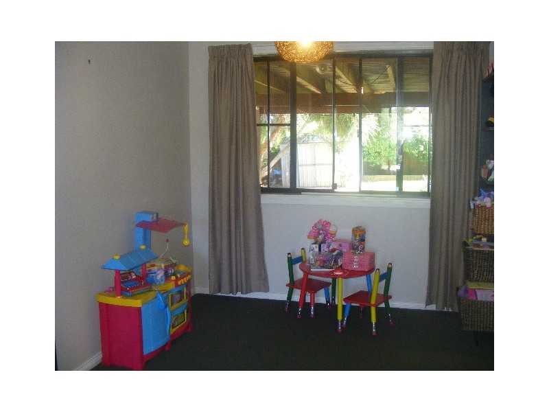 11A Barton Street, Parkes NSW 2870