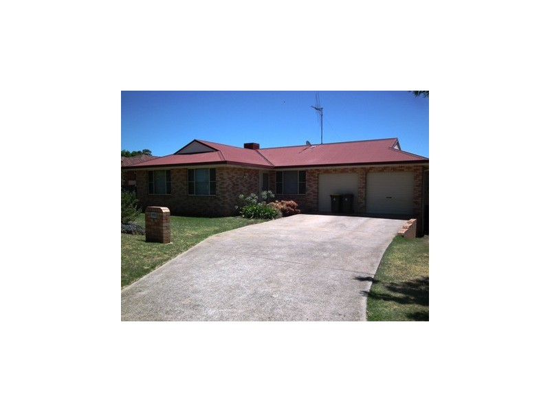 24 Fisher Street, Parkes NSW 2870