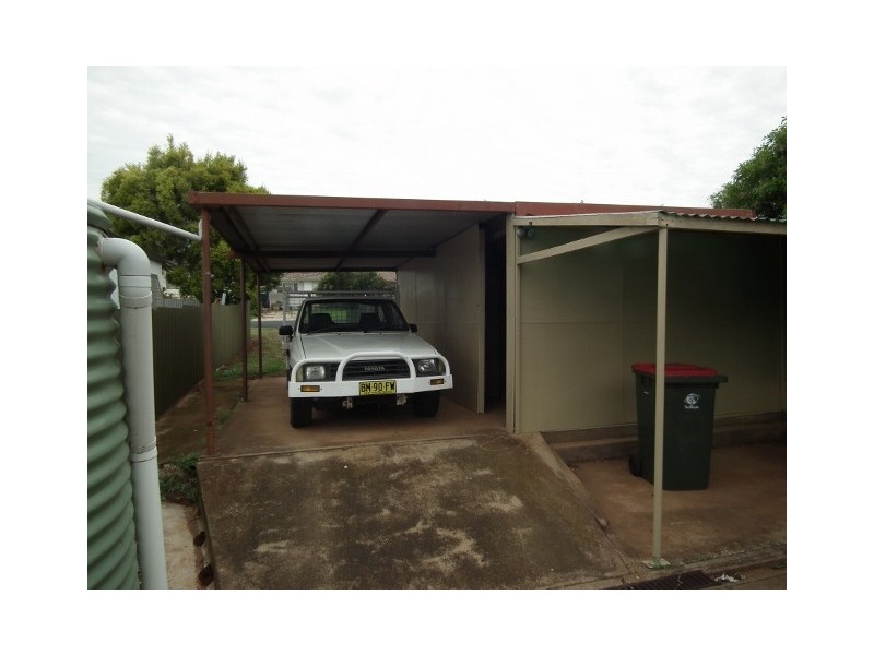 14 Hodges Street, Parkes NSW 2870