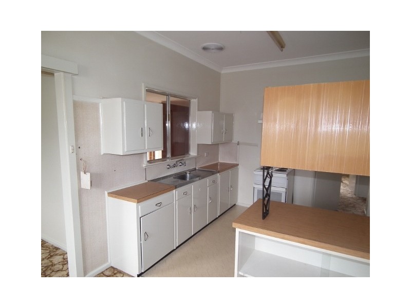 14 Hodges Street, Parkes NSW 2870